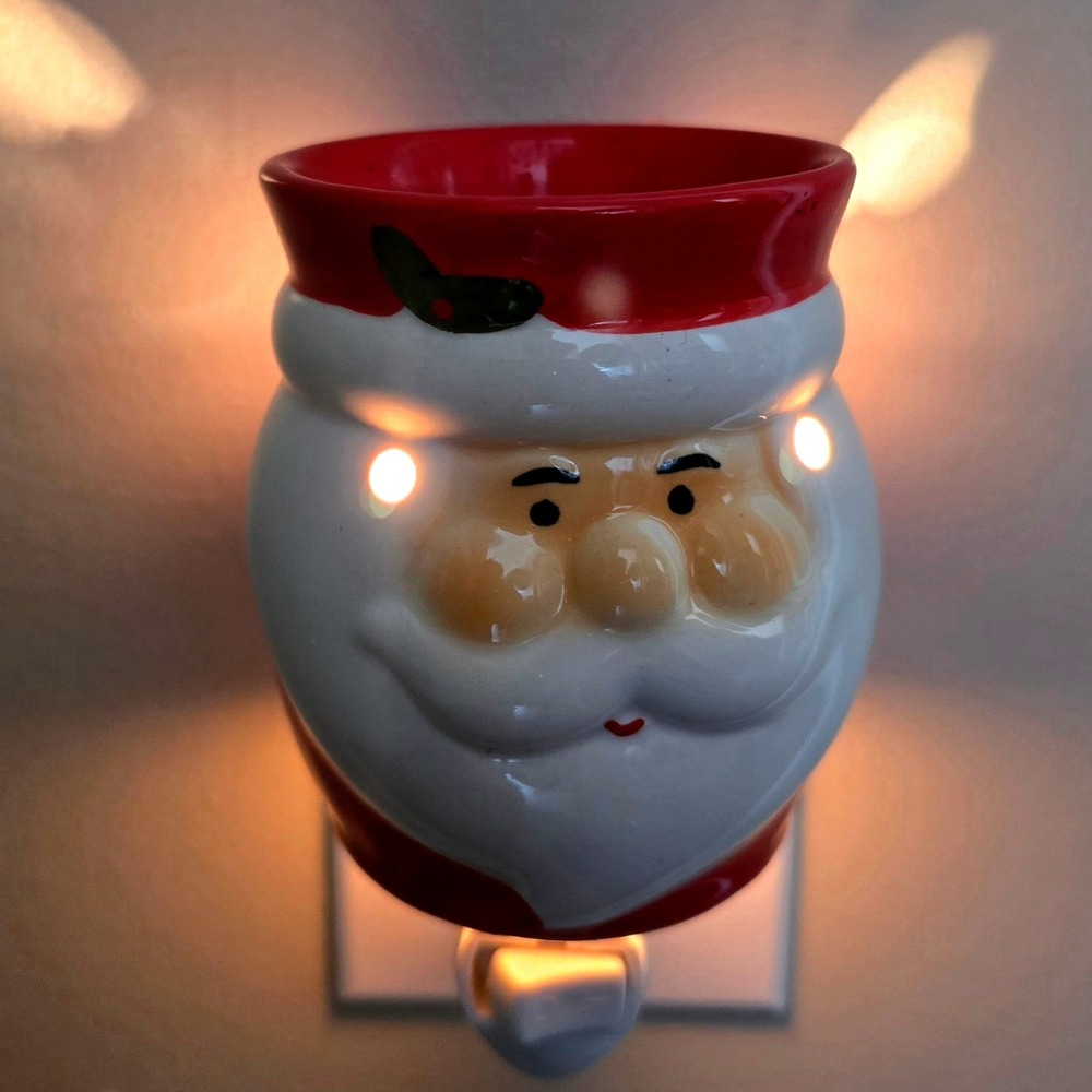 Santa Claus Ceramic Plug In Wax Warmer Christmas Holiday Night Light Red White